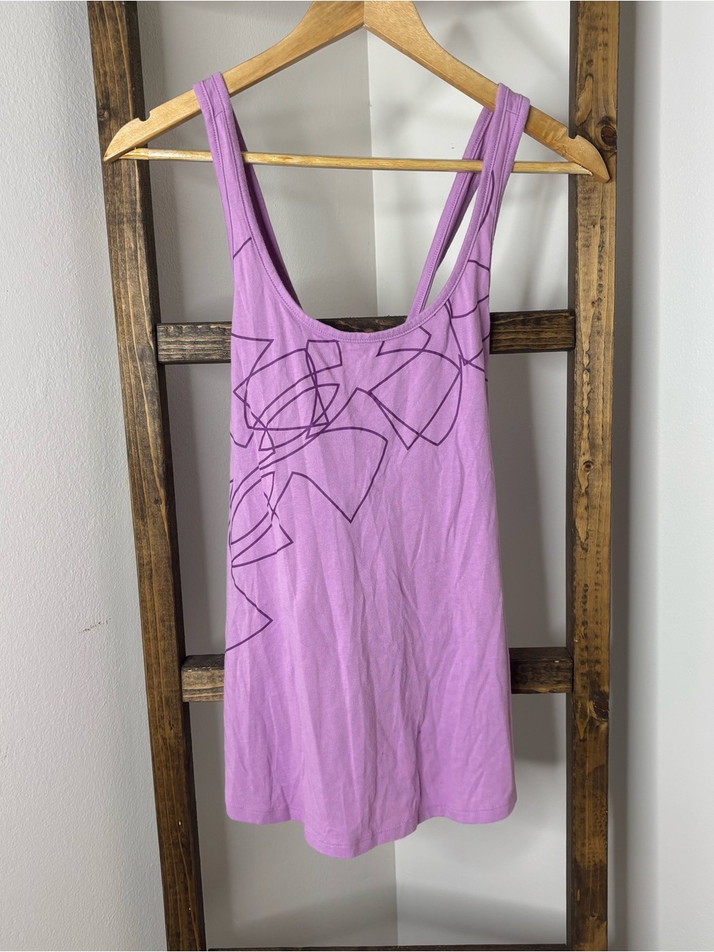 Under Armour Women's Lavender Graphic Tank Top Size L